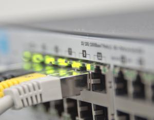 Który kabel Ethernet Cat5e, Cat6a, Cat7 wybrać?